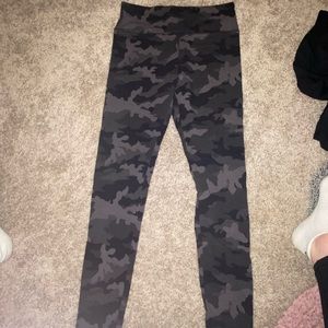 CAMO leggings!